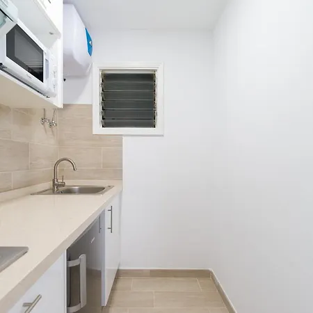 Apartment Studio Next To Las Canteras Beach - Wifi *